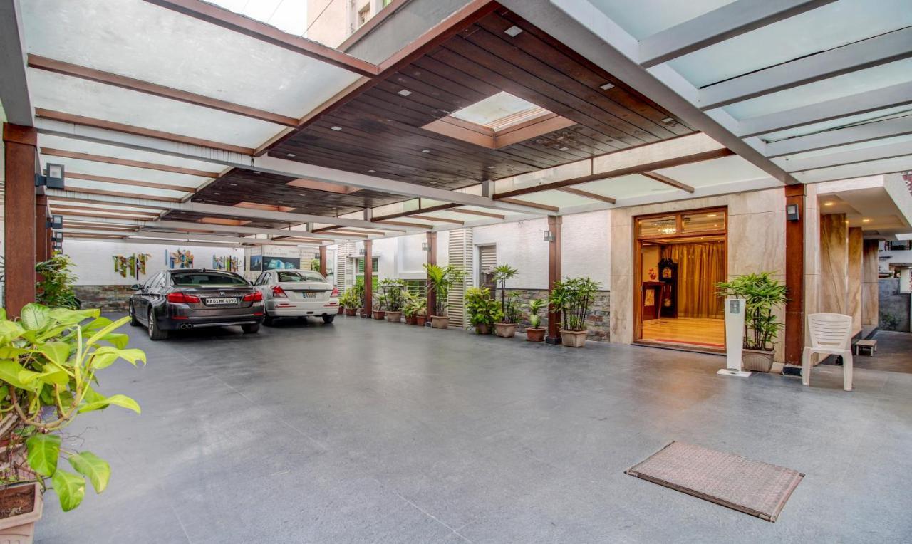 Treebo The Sai Leela Suites R T Nagar 班加罗尔 外观 照片