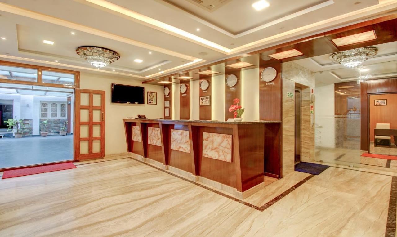 Treebo The Sai Leela Suites R T Nagar 班加罗尔 外观 照片