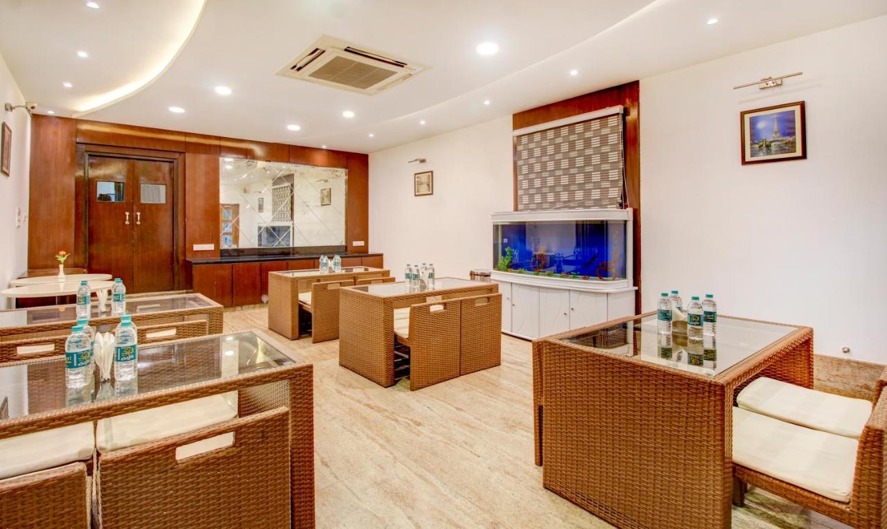 Treebo The Sai Leela Suites R T Nagar 班加罗尔 外观 照片