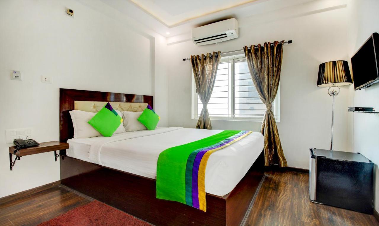Treebo The Sai Leela Suites R T Nagar 班加罗尔 外观 照片