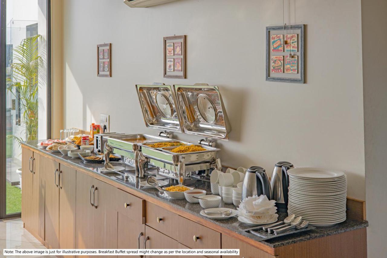Treebo The Sai Leela Suites R T Nagar 班加罗尔 外观 照片